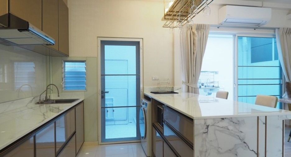 Reihenhaus zur Miete mit 3 Zimmer in Prawet, Bangkok
