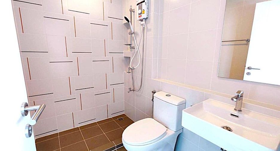For rent 2 bedrooms townhouse in Bang Phli, Samut Prakan