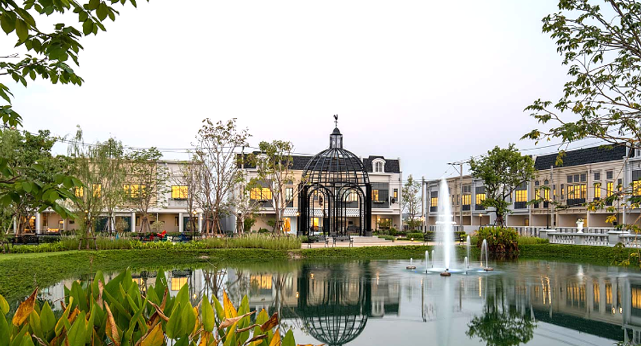 For rent 2 bedrooms townhouse in Bang Phli, Samut Prakan