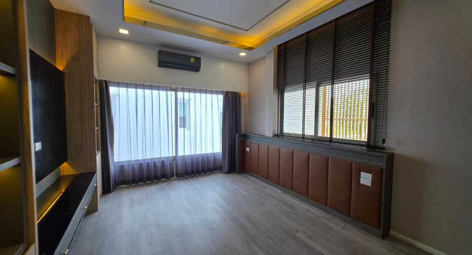 For sale 4 ベッドルーム house in San Kamphaeng, Chiang Mai