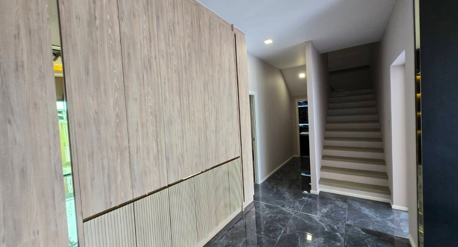 For sale 4 ベッドルーム house in San Kamphaeng, Chiang Mai