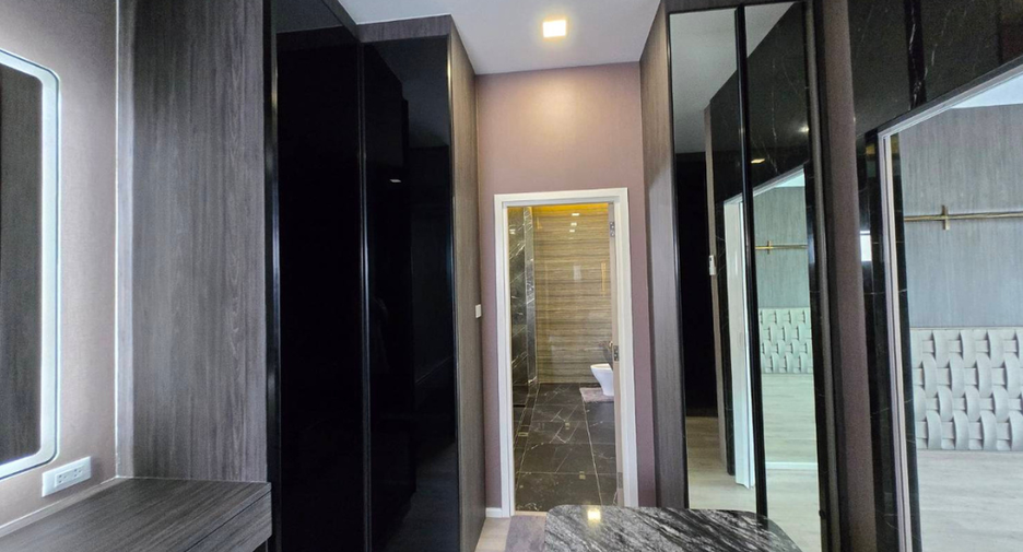 For sale 4 ベッドルーム house in San Kamphaeng, Chiang Mai