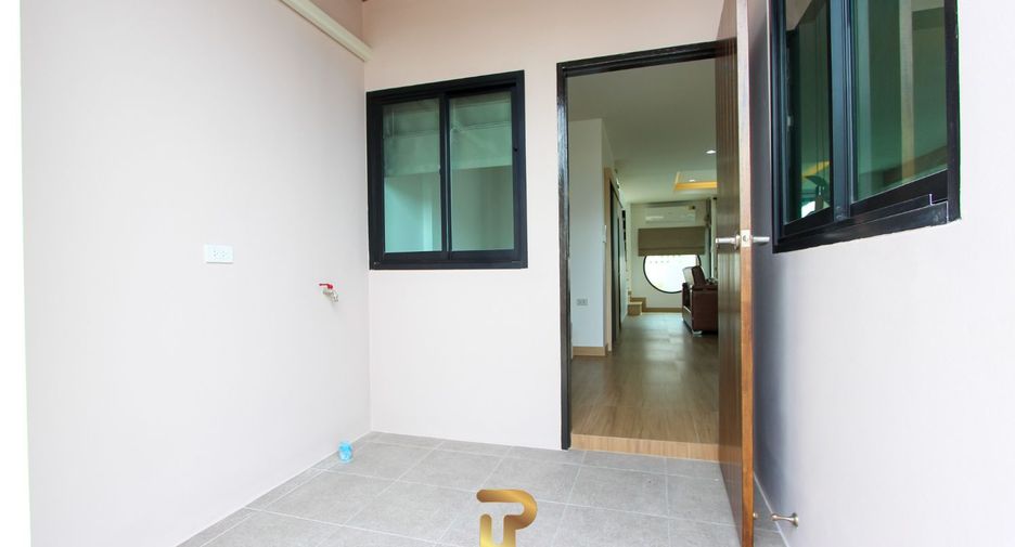 À vendre 3 chambres maison à Sattahip, Chonburi