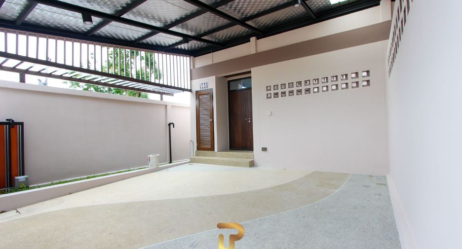 À vendre 3 chambres maison à Sattahip, Chonburi