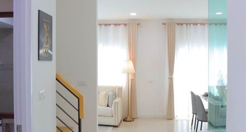 Haus zur Miete mit 4 Zimmer in Bang Phli, Samut Prakan