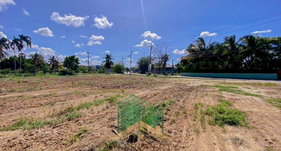 À vendre terrain à Bang Lamung, Chonburi