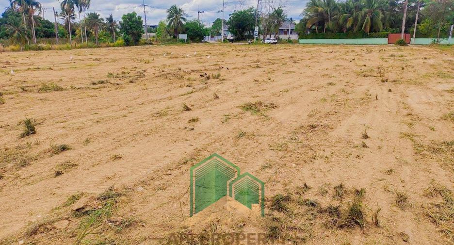 À vendre terrain à Bang Lamung, Chonburi