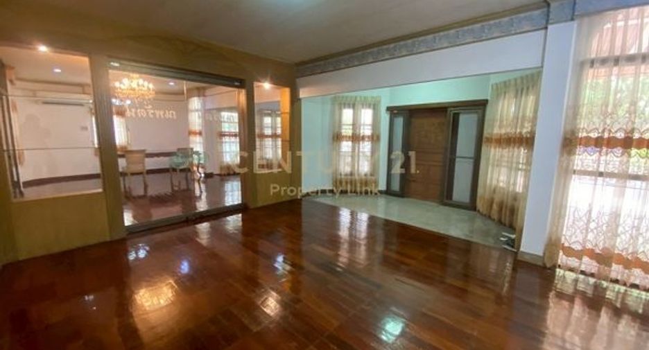 À louer et à vendre 7 chambres maison à Phaya Thai, Bangkok