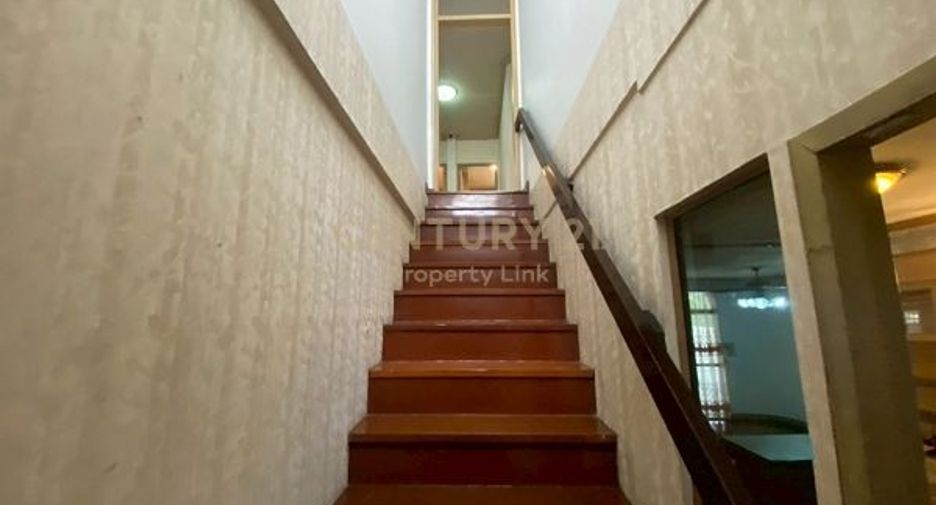 À louer et à vendre 7 chambres maison à Phaya Thai, Bangkok