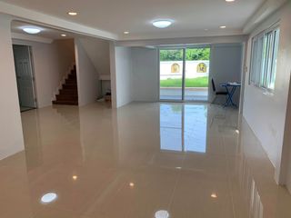 Casa en alquiler de 5 habitaciones en Lat Krabang, Bangkok