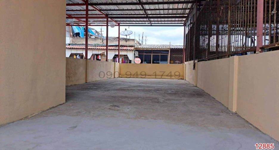 For sale 3 bedrooms retail Space in Bang Bon, Bangkok