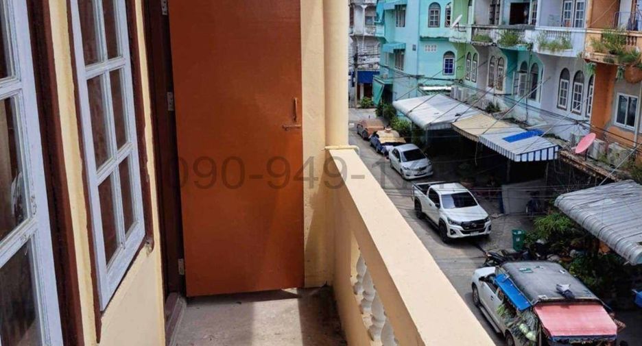 For sale 3 bedrooms retail Space in Bang Bon, Bangkok