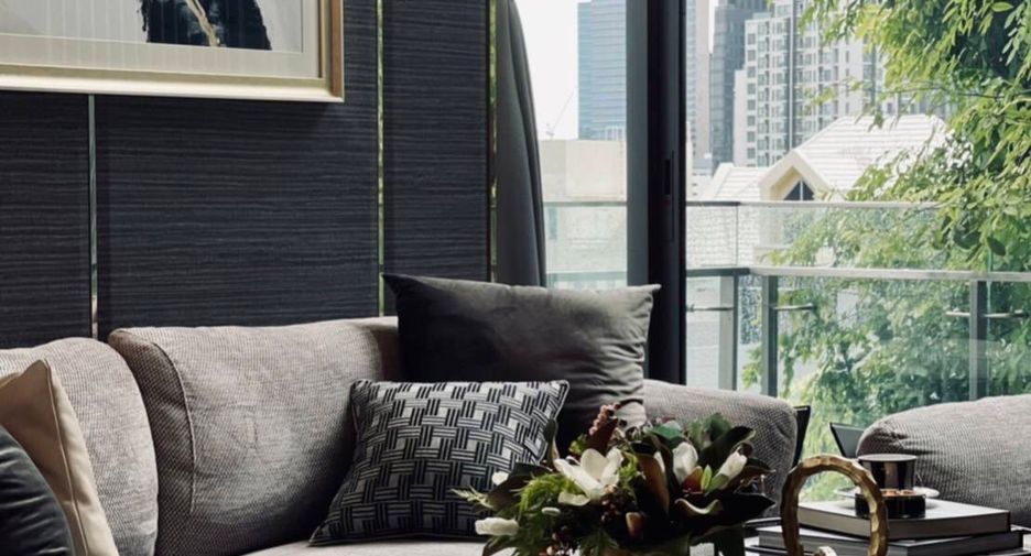 For rent 2 bedrooms condo in Khlong Toei, Bangkok