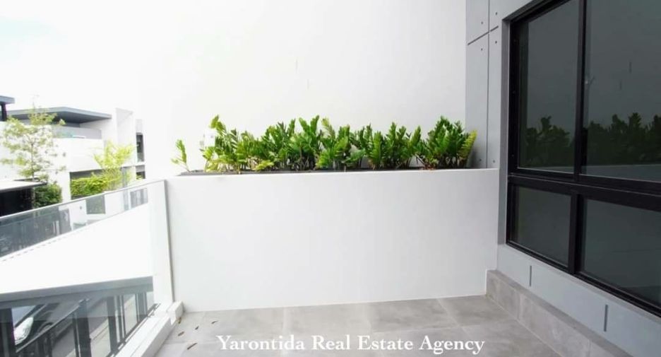 For sale 3 bedrooms townhouse in Bang Phli, Samut Prakan