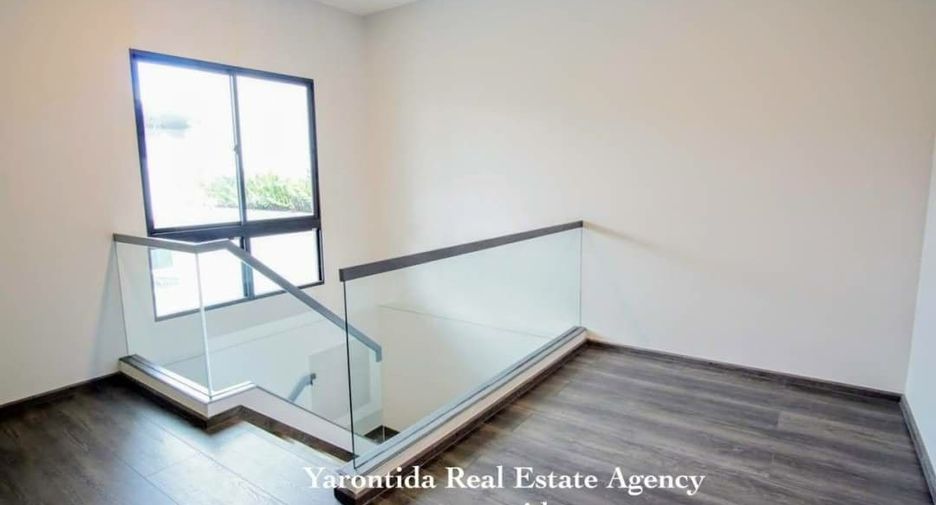For sale 3 bedrooms townhouse in Bang Phli, Samut Prakan