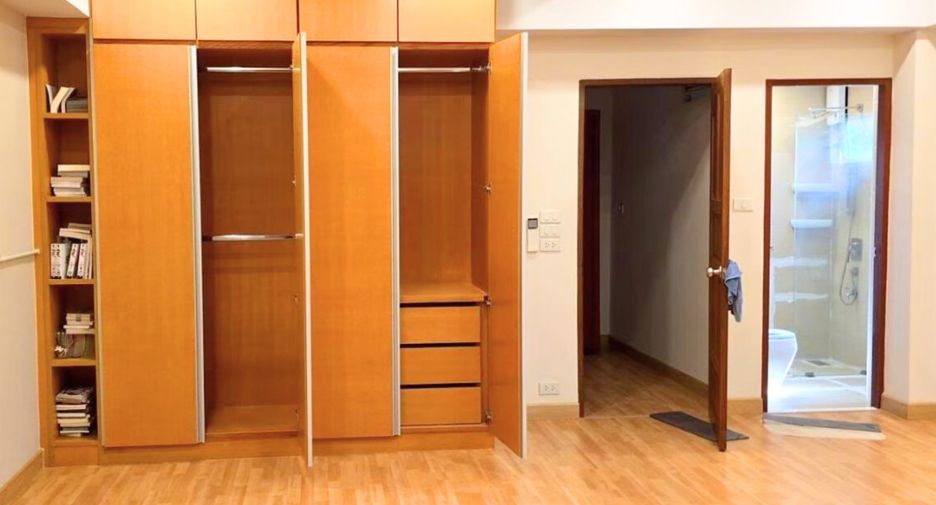 Reihenhaus zum Kauf mit 4 Zimmer in Pak Kret, Nonthaburi
