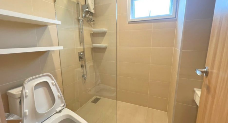 Reihenhaus zum Kauf mit 4 Zimmer in Pak Kret, Nonthaburi
