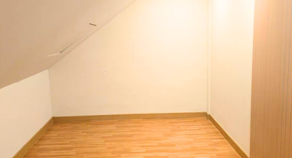 Reihenhaus zum Kauf mit 4 Zimmer in Pak Kret, Nonthaburi