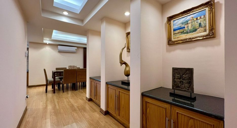 For rent 3 bedrooms condo in Watthana, Bangkok