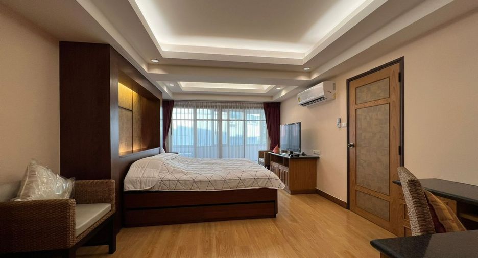 For rent 3 bedrooms condo in Watthana, Bangkok