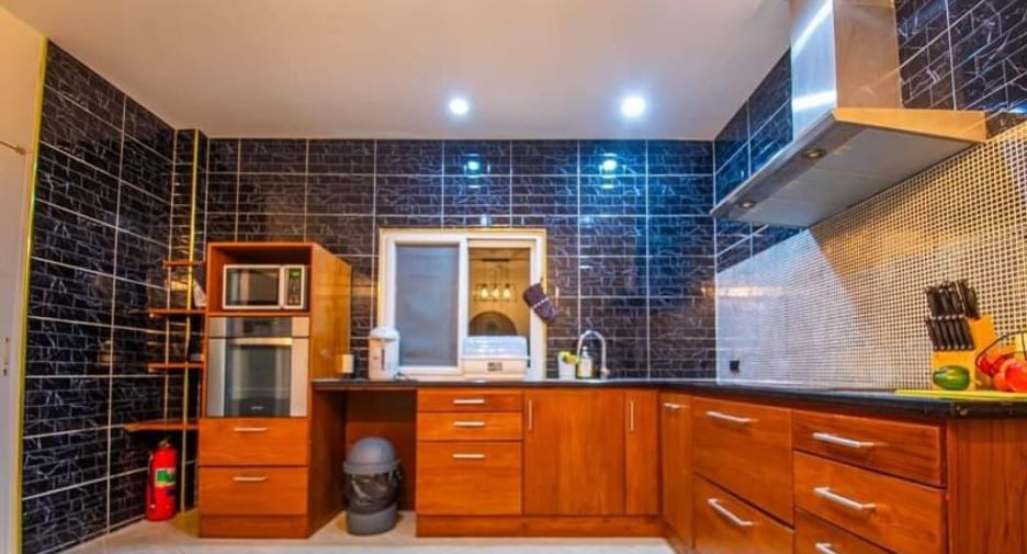 For rent 4 bedrooms house in Bang Lamung, Chonburi