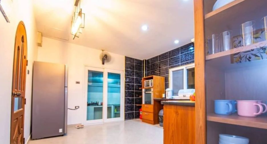 For rent 4 bedrooms house in Bang Lamung, Chonburi