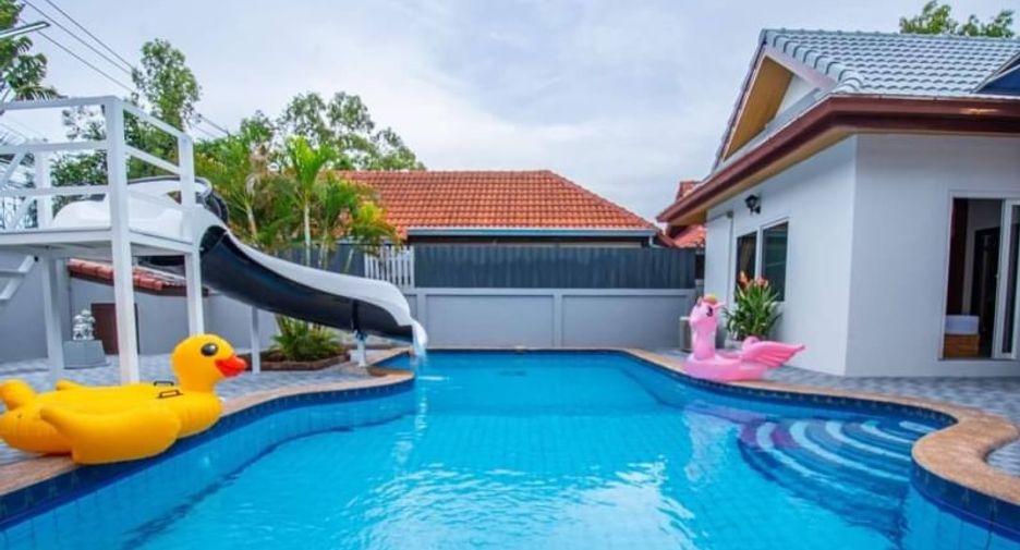 For rent 4 bedrooms house in Bang Lamung, Chonburi