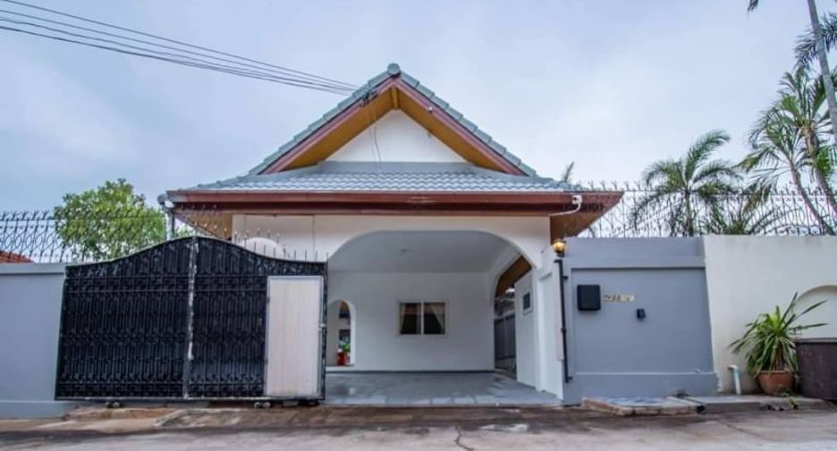For rent 4 bedrooms house in Bang Lamung, Chonburi