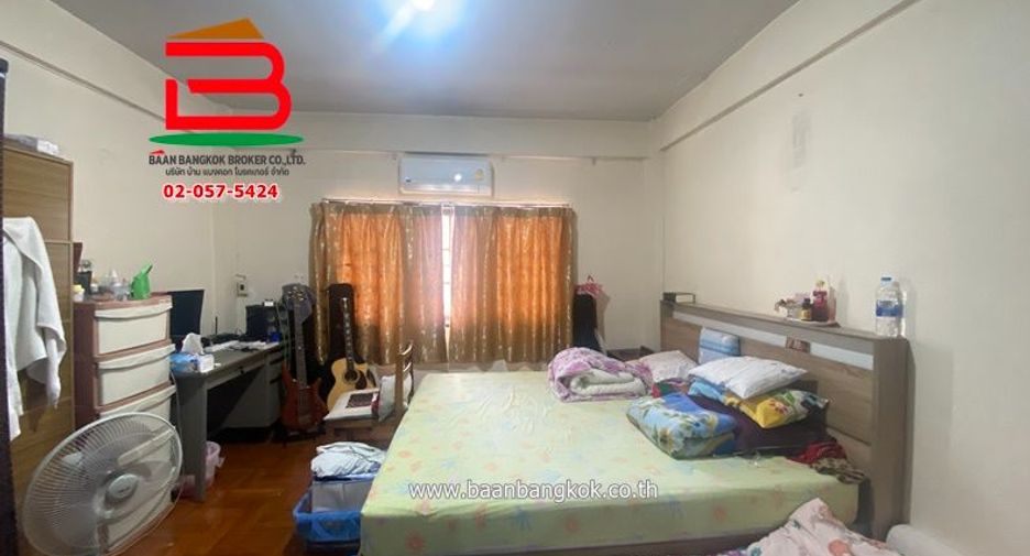 For sale 3 bedrooms retail Space in Sai Mai, Bangkok