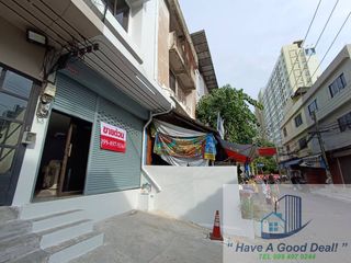 For sale 4 bedrooms retail Space in Suan Luang, Bangkok