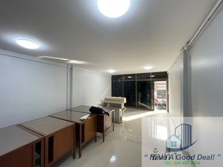 For sale 4 bedrooms retail Space in Suan Luang, Bangkok