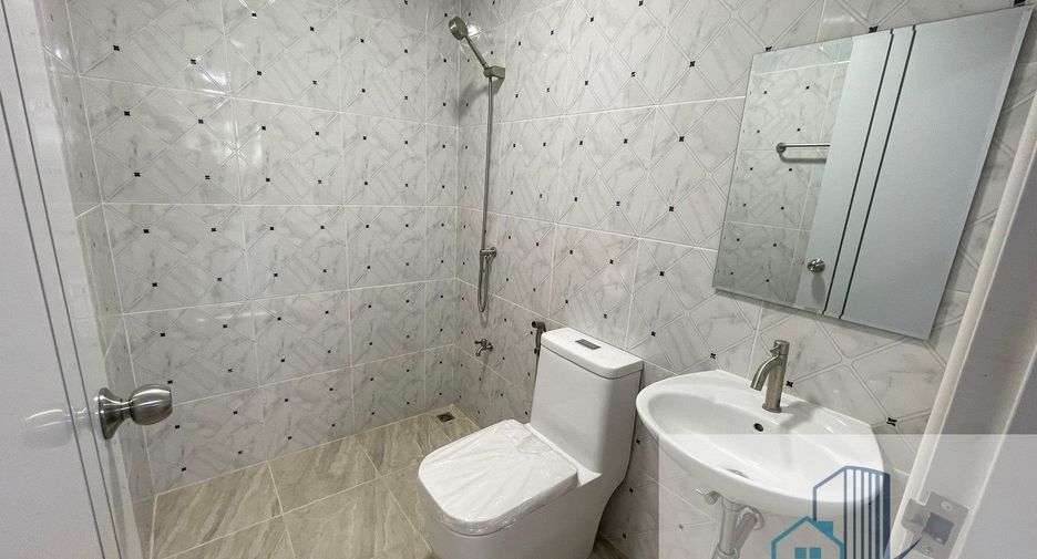 For sale 4 bedrooms retail Space in Suan Luang, Bangkok