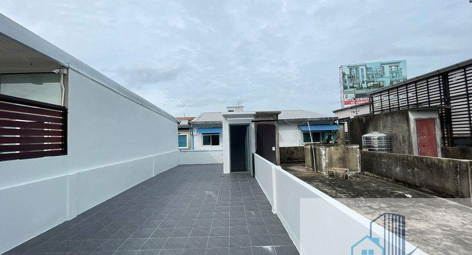 For sale 4 bedrooms retail Space in Suan Luang, Bangkok