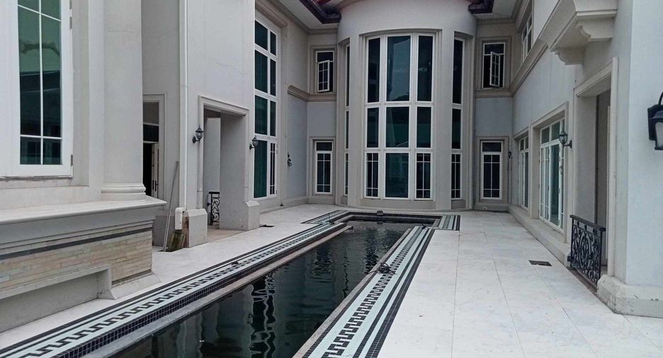 For sale 6 bedrooms house in Bueng Kum, Bangkok