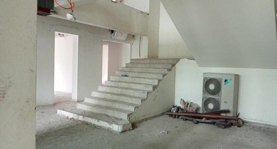 For sale 6 bedrooms house in Bueng Kum, Bangkok