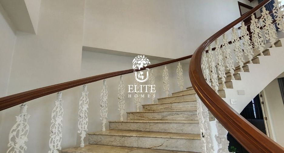 For rent 3 bedrooms condo in Watthana, Bangkok