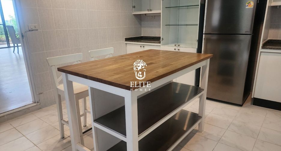 For rent 3 bedrooms condo in Watthana, Bangkok