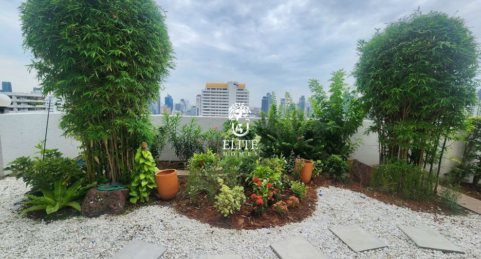 For rent 3 bedrooms condo in Watthana, Bangkok