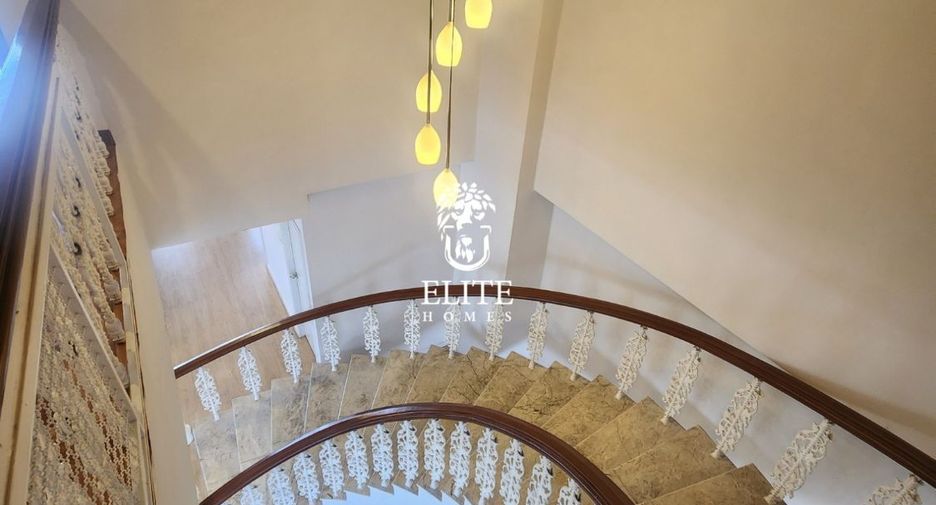 For rent 3 bedrooms condo in Watthana, Bangkok