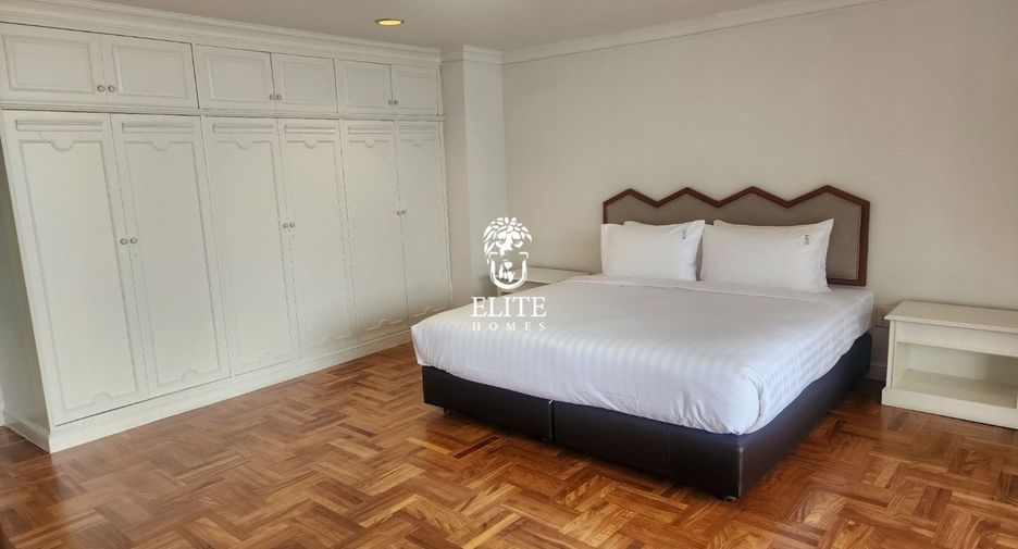 For rent 3 bedrooms condo in Watthana, Bangkok