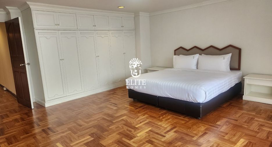 For rent 3 bedrooms condo in Watthana, Bangkok