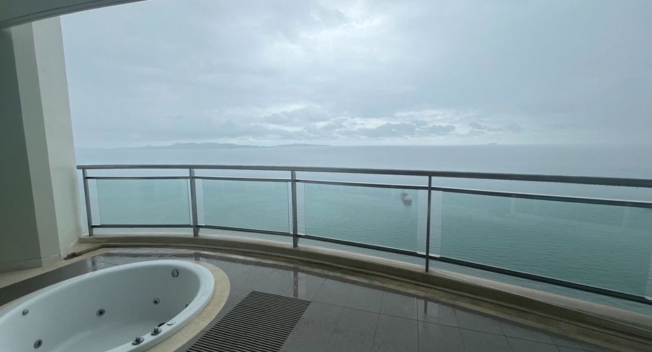 For rent 3 bedrooms condo in Bang Lamung, Chonburi