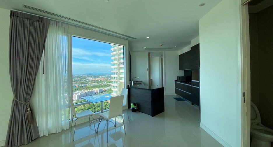 For rent 3 bedrooms condo in Bang Lamung, Chonburi