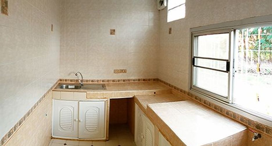 For rent 3 bedrooms townhouse in Bang Bua Thong, Nonthaburi