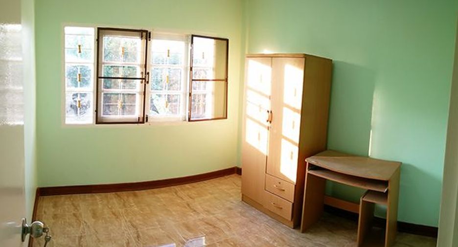 For rent 3 bedrooms townhouse in Bang Bua Thong, Nonthaburi