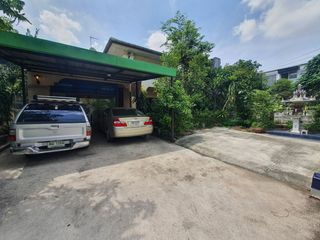 For sale 5 Beds house in Ratchathewi, Bangkok