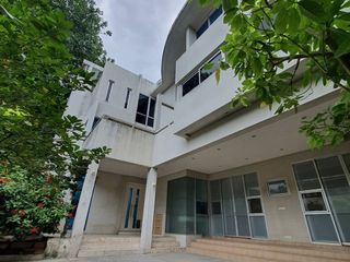 For sale 9 bed office in Phaya Thai, Bangkok