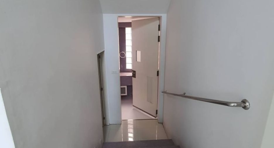 Oficina en venta de 9 habitaciones en Phaya Thai, Bangkok