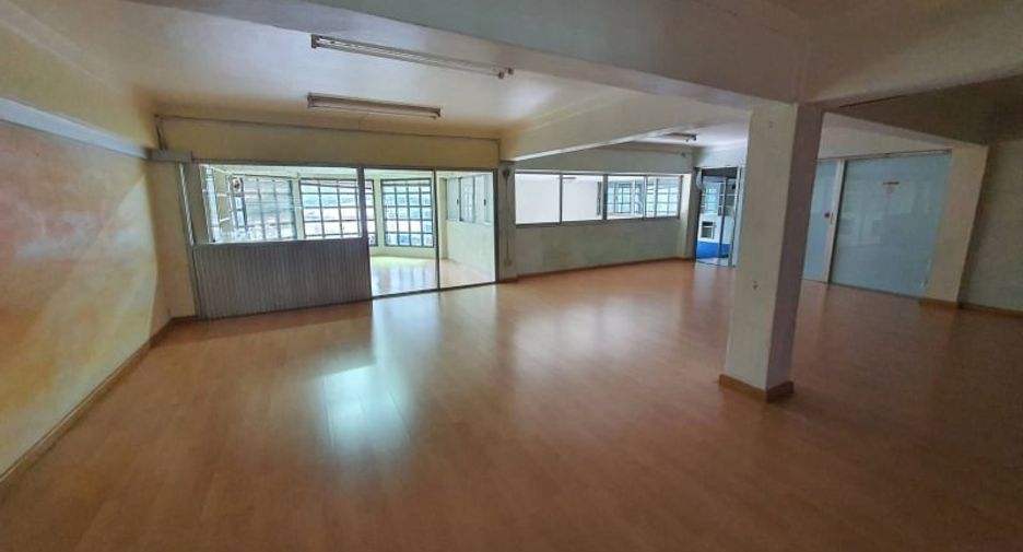 Oficina en venta de 9 habitaciones en Phaya Thai, Bangkok