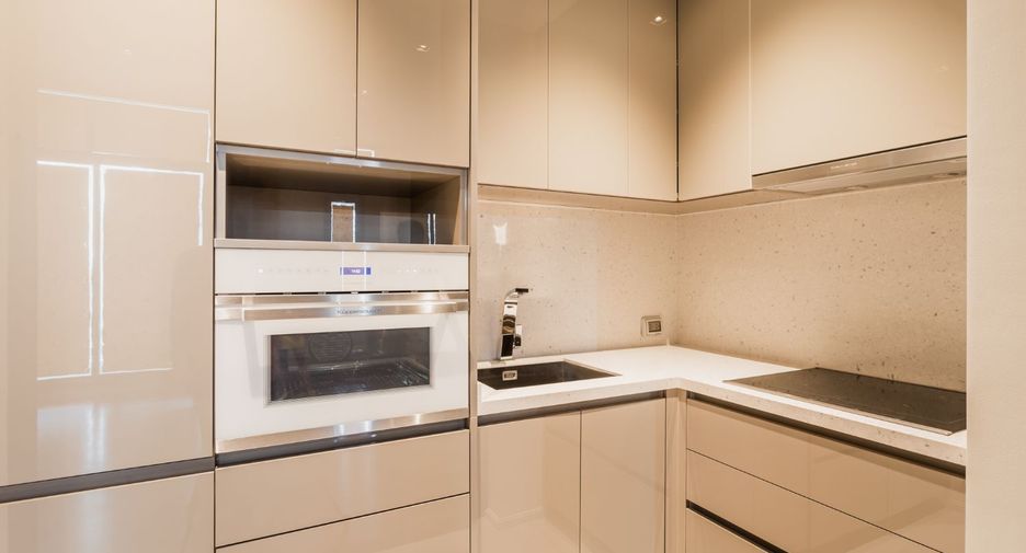 Wohnung zur Miete und zum Kauf mit 2 Zimmer in Khlong Toei, Bangkok